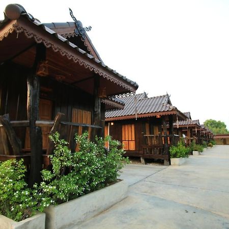 Khum Mai Ngam Hotel Aranyaprathet Ngoại thất bức ảnh